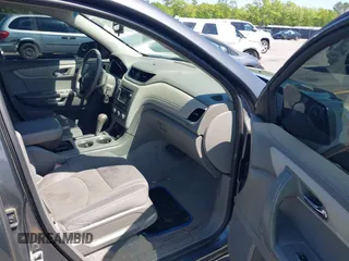 2013 Chevrolet Traverse LS with VIN 1GNKRFKD4DJ116262, listed as a IAAI auction lot 41986384 with 207,213 mi miles. Bid and sale history available at carsss.com. Image 5.