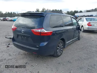 2018 Toyota Sienna XLE with VIN 5TDDZ3DC0JS204454, listed as a IAAI auction lot 41256608 with 153,543 mi miles. Bid and sale history available at carsss.com. Image 4.