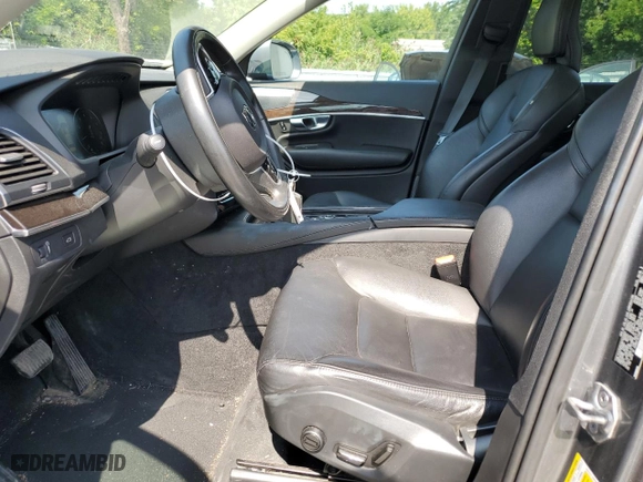 2019 Volvo XC90 Momentum with VIN YV4102PK0K1422593, listed as a Copart auction lot 69045144 with 116585 miles and Salvage Title. Bid and sale history available at carsss.com. Image 7.