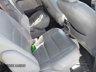 2016 Toyota Sienna XLE with VIN 5TDYK3DC4GS739785, listed as a IAAI auction lot 41513038 with 71,935 mi miles. Bid and sale history available at carsss.com. Image 8.