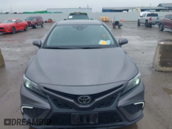 2023 Toyota Camry SE z VIN 4T1T11AK0PU084934, wystawiony jako IAAI lot #41962805 z przebiegiem 39 395 mil mil oraz . Historia ofert i sprzedaży dostępna na DreamBid. Obrazek 6.