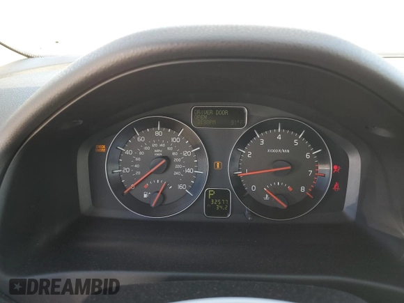 2013 Volvo C30 T5 z VIN YV1672MK9D2307541, wystawiony jako Copart lot #74385534 z przebiegiem 32 577 mil mil oraz Nie do naprawy • Non repairable. Historia ofert i sprzedaży dostępna na DreamBid. Obrazek 9.