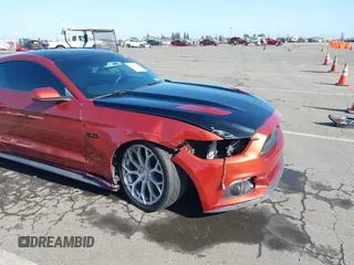 2015 Ford Mustang GT z VIN 1FA6P8CF3F5314764, wystawiony jako IAAI lot #42162531 z przebiegiem 73 080 mil mil oraz . Historia ofert i sprzedaży dostępna na DreamBid. Obrazek 6.