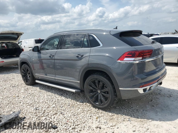 2022 Volkswagen Atlas SEL Premium R-Line with VIN 1V2FE2CA6NC219819, listed as a Copart auction lot 54796015 with 33,911 mi miles and Clean title. Bid and sale history available at DreamBid. Image 2.