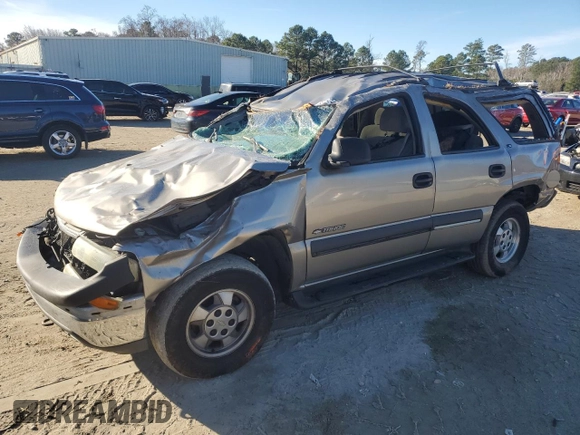 2002 Chevrolet Tahoe LS z VIN 1GNEC13Z62R242388, wystawiony jako Copart lot #86362454 z przebiegiem Nie podano mil oraz Nie do naprawy • Non repairable. Historia ofert i sprzedaży dostępna na DreamBid. Obrazek 1.
