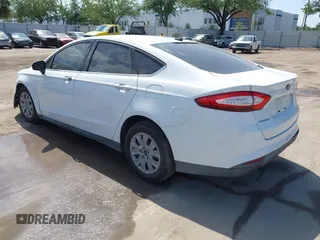 2013 Ford Fusion S with VIN 3FA6P0G70DR318768, listed as a IAAI auction lot 42103791 with 165,755 mi miles. Bid and sale history available at carsss.com. Image 3.