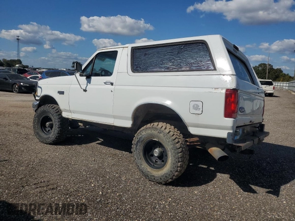 1992 Ford Bronco XL with VIN 1FMEU15N8NLA71761, listed as a Copart auction lot 61508904 with 181,426 mi miles and Clean Title. Bid and sale history available at DreamBid. Image 2.
