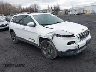 2016 Jeep Cherokee Latitude with VIN 1C4PJMCB8GW282752, listed as a IAAI auction lot 41475436 with 94,257 mi miles. Bid and sale history available at carsss.com. Image 1.