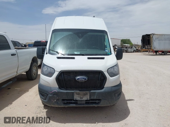 2023 Ford Transit Cargo z VIN 1FTBR3X83PKA97706, wystawiony jako IAAI lot #42253817 z przebiegiem 54 042 mil mil oraz . Historia ofert i sprzedaży dostępna na DreamBid. Obrazek 12.