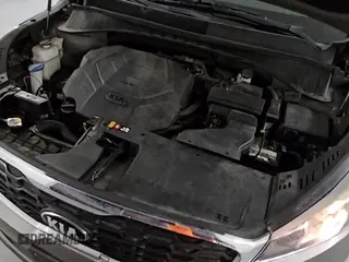 2019 Kia Sorento LX with VIN 5XYPGDA5XKG474305, listed as a Copart auction lot 64389205 with 112,724 mi miles and Clean title. Bid and sale history available at DreamBid. Image 15.