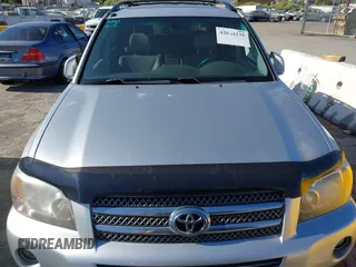 2006 Toyota Highlander with VIN JTEDW21A460015561, listed as a IAAI auction lot 42864235 with 202,859 mi miles and . Bid and sale history available at DreamBid. Image 6.