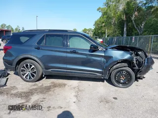 2022 Ford Explorer ST-Line z VIN 1FMSK7KH9NGB68860, wystawiony jako IAAI lot #42287420 z przebiegiem 25 579 mil mil oraz . Historia ofert i sprzedaży dostępna na DreamBid. Obrazek 14.
