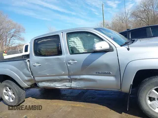 2013 Toyota Tacoma with VIN 3TMMU4FN8DM054973, listed as a IAAI auction lot 41659232 with 113,734 mi miles. Bid and sale history available at carsss.com. Image 6.