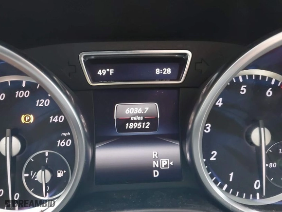 2014 Mercedes-Benz M-Class ML 350 with VIN 4JGDA5HB8EA353276, listed as a IAAI auction lot 41709756 with 189,512 mi miles. Bid and sale history available at carsss.com. Image 7.