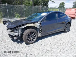 2023 Tesla Model 3 z VIN 5YJ3E1EA6PF650212, wystawiony jako IAAI lot #42554747 z przebiegiem 49 838 mil mil oraz . Historia ofert i sprzedaży dostępna na DreamBid. Obrazek 20.