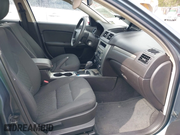 2011 Ford Fusion SE with VIN 3FAHP0HA0BR301436, listed as a IAAI auction lot 42035534 with 101,525 mi miles. Bid and sale history available at carsss.com. Image 5.