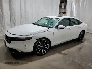 2024 Honda Accord Touring z VIN 1HGCY2F84RA035244, wystawiony jako Copart lot #55990055 z przebiegiem 8 414 mil mil oraz Szkoda całkowita • Salvage title. Historia ofert i sprzedaży dostępna na DreamBid. Obrazek 1.