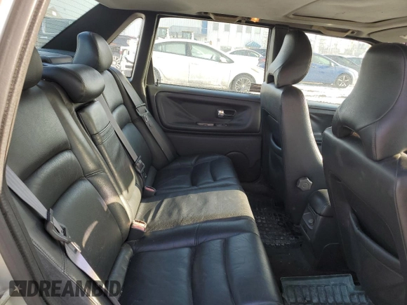 2000 Volvo S70 с VIN YV1LS61J6Y2649619, выставлен на аукционе Copart как лот 48540175 с пробегом 137 877 миль миль и Списание • Salvage title. История ставок и продаж доступна на DreamBid. Изображение 10.