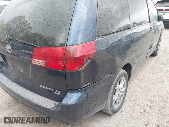 2005 Toyota Sienna LE with VIN 5TDBA23C55S038111, listed as a IAAI auction lot 42150147 with 1 mi miles. Bid and sale history available at carsss.com. Image 12.