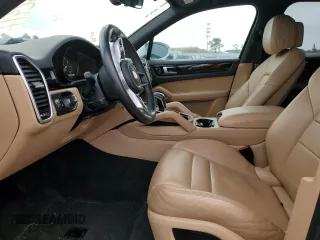 2019 Porsche Cayenne z VIN WP1AA2AY0KDA15514, wystawiony jako Copart lot #41325083 z przebiegiem Nie podano mil oraz . Historia ofert i sprzedaży dostępna na DreamBid. Obrazek 7.
