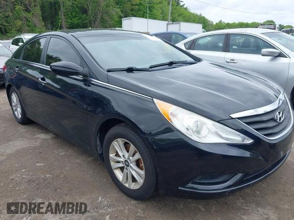 2013 Hyundai Sonata GLS z VIN 5NPEB4AC4DH635750, wystawiony jako IAAI lot #42272757 z przebiegiem 209 281 mil mil oraz . Historia ofert i sprzedaży dostępna na DreamBid. Obrazek 1.