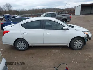 2015 Nissan Versa SV with VIN 3N1CN7AP4FL874112, listed as a IAAI auction lot 41725017 with 95,340 mi miles. Bid and sale history available at carsss.com. Image 13.
