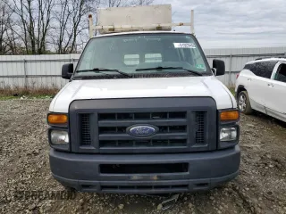 2009 Ford Econoline Cargo Commercial with VIN 1FTNE14W09DA19293, listed as a Copart auction lot 51929495 with 253,326 mi miles and Salvage Title. Bid and sale history available at DreamBid. Image 5.