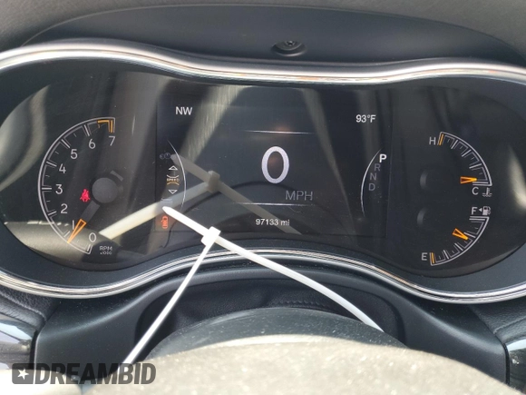2016 Jeep Grand Cherokee Overland z VIN 1C4RJFCG5GC343864, wystawiony jako Copart lot #60892615 z przebiegiem 97 133 mil mil oraz Szkoda całkowita • Salvage title. Historia ofert i sprzedaży dostępna na DreamBid. Obrazek 9.