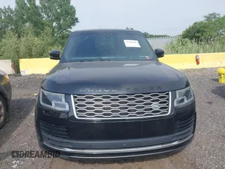 2018 Land Rover Range Rover z VIN SALGS2RE3JA389370, wystawiony jako IAAI lot #42508706 z przebiegiem 46 268 mil mil oraz . Historia ofert i sprzedaży dostępna na DreamBid. Obrazek 12.