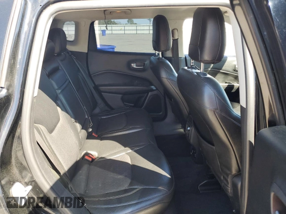 2018 Jeep Compass Latitude with VIN 3C4NJDBB8JT417492, listed as a Copart auction lot 50998975 with 141,975 mi miles and Salvage title. Bid and sale history available at DreamBid. Image 10.