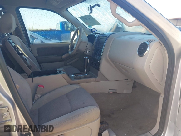 2007 Ford Explorer XLT with VIN 1FMEU63EX7UB73043, listed as a IAAI auction lot 41867150 with Not Provided miles. Bid and sale history available at carsss.com. Image 5.