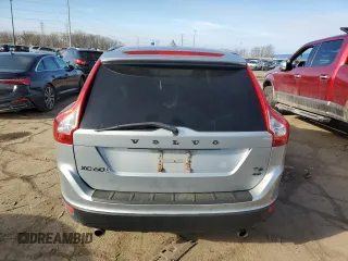 2013 Volvo XC60 T6 z VIN YV4902DZ4D2409931, wystawiony jako Copart lot #48111015 z przebiegiem 175 600 mil mil oraz Szkoda całkowita • Salvage title. Historia ofert i sprzedaży dostępna na DreamBid. Obrazek 6.