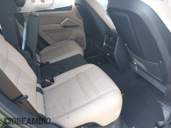 2024 Porsche Cayenne z VIN WP1BA2AYXRDA54884, wystawiony jako IAAI lot #41030563 z przebiegiem Nie podano mil oraz . Historia ofert i sprzedaży dostępna na DreamBid. Obrazek 8.