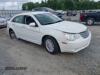 2008 Chrysler Sebring Touring z VIN 1C3LC56R28N226227, wystawiony jako IAAI lot #42146812 z przebiegiem 100 553 mil mil oraz . Historia ofert i sprzedaży dostępna na DreamBid. Obrazek 1.