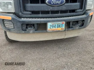 2013 Ford F-250 XL z VIN 1FT7X2B6XDEB81253, wystawiony jako IAAI lot #42854468 z przebiegiem 217 973 mil mil oraz . Historia ofert i sprzedaży dostępna na DreamBid. Obrazek 37.