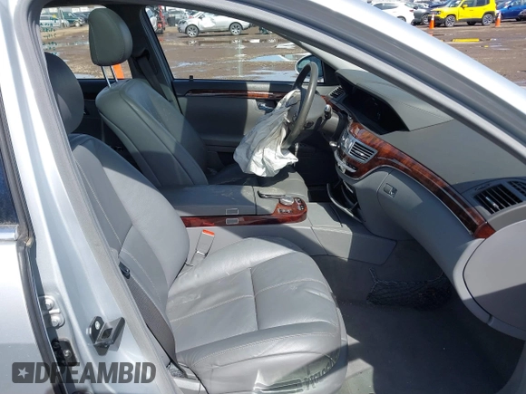 2007 Mercedes-Benz S 550 z VIN WDDNG71X07A036433, wystawiony jako IAAI lot #41860436 z przebiegiem 89 873 mil mil oraz . Historia ofert i sprzedaży dostępna na DreamBid. Obrazek 5.