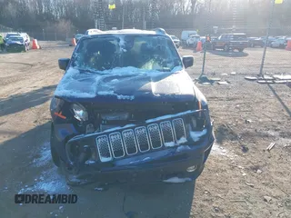 2020 Jeep Renegade Latitude with VIN ZACNJABB4LPL27228, listed as a IAAI auction lot 41271336 with 44,098 mi miles. Bid and sale history available at carsss.com. Image 12.