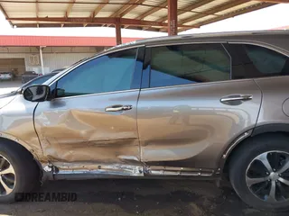 2016 Kia Sorento EX with VIN 5XYPH4A10GG071578, listed as a IAAI auction lot 42068909 with Not Provided miles. Bid and sale history available at carsss.com. Image 14.