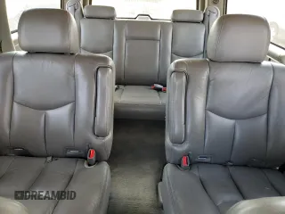 2004 GMC Yukon XL SLT z VIN 3GKFK16Z74G172600, wystawiony jako Copart lot #56159915 z przebiegiem 342 983 mil mil oraz Szkoda całkowita • Salvage title. Historia ofert i sprzedaży dostępna na DreamBid. Obrazek 10.