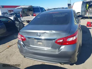 2017 Nissan Altima 2.5 SR with VIN 1N4AL3AP2HC488506, listed as a IAAI auction lot 40853197 with 117,806 mi miles. Bid and sale history available at carsss.com. Image 16.