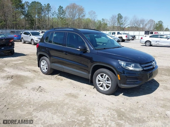 2016 Volkswagen Tiguan SEL with VIN WVGAV7AX6GW558562, listed as a IAAI auction lot 41877989 with 138,342 mi miles. Bid and sale history available at carsss.com. Image 1.