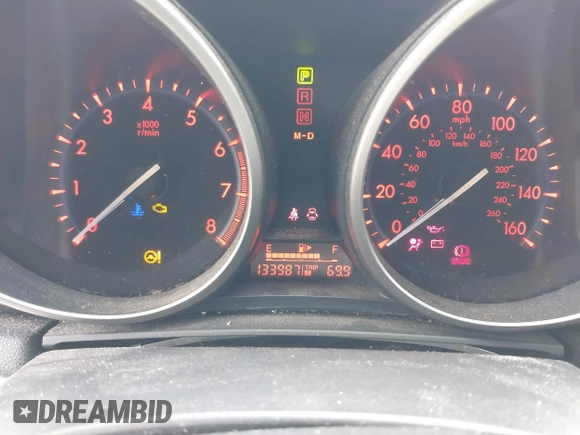 2011 Mazda 3 S Grand Touring z VIN JM1BL1M69B1411625, wystawiony jako IAAI lot #41778143 z przebiegiem 133 987 mil mil oraz . Historia ofert i sprzedaży dostępna na DreamBid. Obrazek 7.