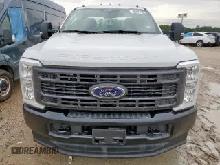 2025 Ford F-350 with VIN 1FD8X3HN8SEC33741, listed as a Copart auction lot 59874165 with Not provided miles and Salvage title. Bid and sale history available at DreamBid. Image 5.