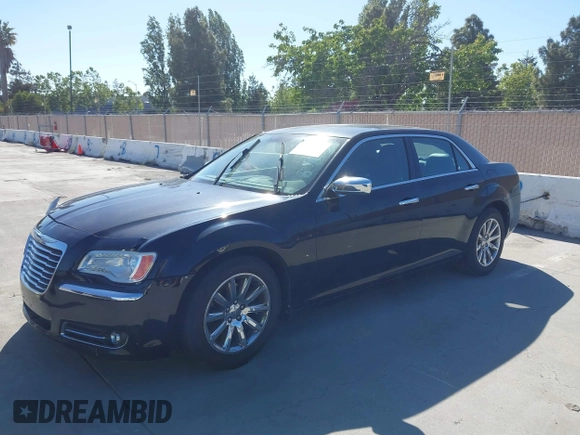 2012 Chrysler 300 Limited z VIN 2C3CCACG8CH227086, wystawiony jako IAAI lot #42315693 z przebiegiem 161 783 mil mil oraz . Historia ofert i sprzedaży dostępna na DreamBid. Obrazek 6.
