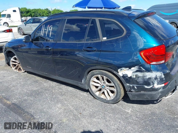2015 BMW X1 xDrive28i z VIN WBAVL1C57FVY30820, wystawiony jako IAAI lot #40693352 z przebiegiem 111 221 mil mil oraz . Historia ofert i sprzedaży dostępna na DreamBid. Obrazek 17.