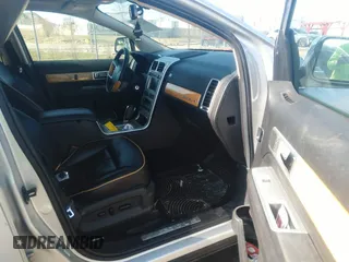 2010 Lincoln MKX with VIN 2LMDJ6JC1ABJ21372, listed as a IAAI auction lot 36299335 with 190,508 mi miles. Bid and sale history available at carsss.com. Image 5.