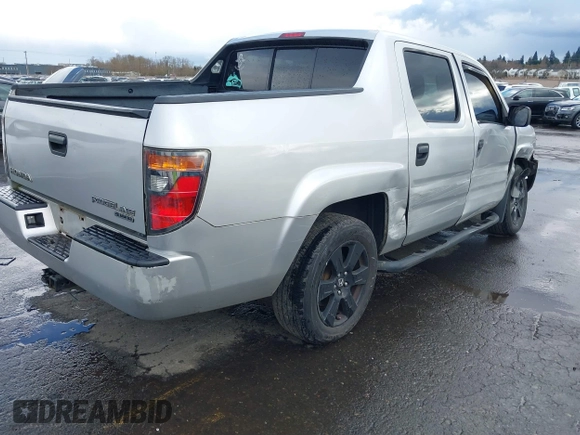 2008 Honda Ridgeline RT with VIN 2HJYK16228H517329, listed as a IAAI auction lot 41813333 with 139,828 mi miles. Bid and sale history available at carsss.com. Image 4.