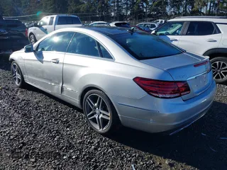 2014 Mercedes-Benz E 350 with VIN WDDKJ8JB5EF266127, listed as a IAAI auction lot 41413588 with 115,208 mi miles and . Bid and sale history available at DreamBid. Image 3.
