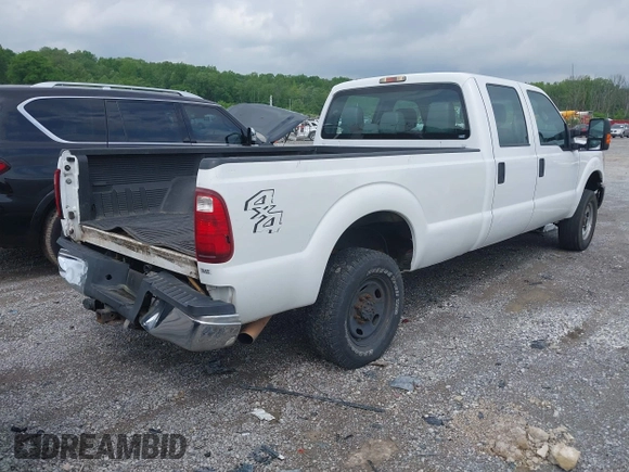 2015 Ford F-250 Lariat with VIN 1FT7W2B6XFEC33499, listed as a IAAI auction lot 42114064 with 215,314 mi miles and . Bid and sale history available at carsss.com. Image 4.
