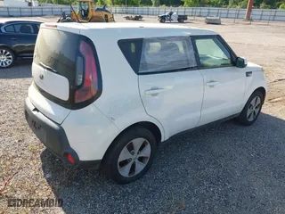 2014 Kia Soul with VIN KNDJN2A21E7056478, listed as a IAAI auction lot 42016501 with 203,500 mi miles. Bid and sale history available at carsss.com. Image 4.